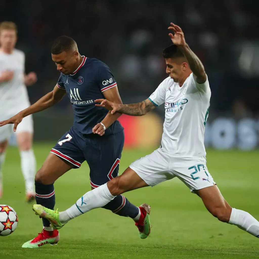 Mbappé và João Cancelo